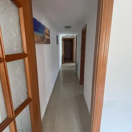 Spacious, Sunny In Close To The Center And The Beach Apartment