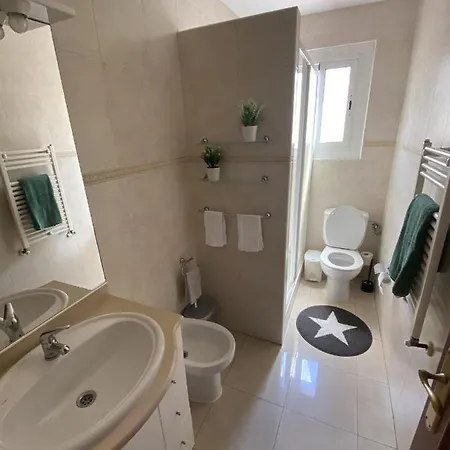 Spacious, Sunny In Close To The Center And The Beach Apartment *